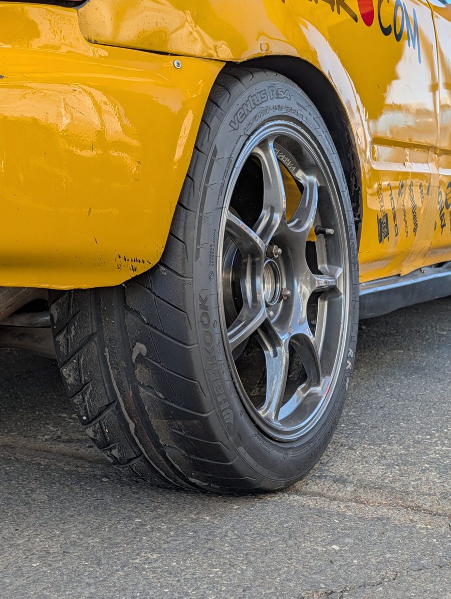 Hankook Ventus RS4 an der Hinterachse des Civic